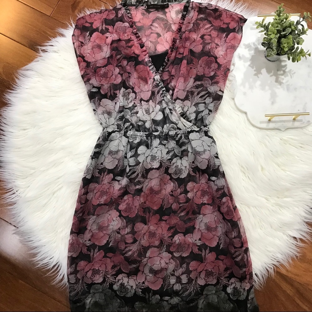 👗The Limited Pink FlorL Print Dress